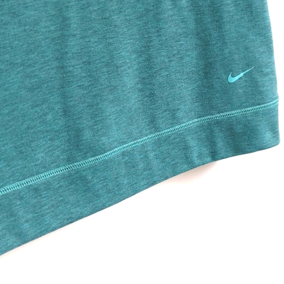 🌿NIKE WOROUT TOP🌿 - Picture 4 of 8